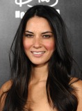 76173_OliviaMunn_EOscarViewingAndAfterParty_Arrivals_122_426lo