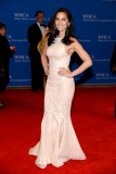 160239725_olivia_munn_at_the_100th_annual_white_house_correspondents_association_dinner_01_122_179lo