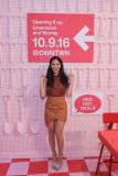 olivia-munn-celebrates-target-s-new-tribeca-store-with-glam-sesh-at-nail-it-up-in-new-york-09-29-2016_10
