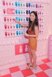 olivia-munn-celebrates-target-s-new-tribeca-store-with-glam-sesh-at-nail-it-up-in-new-york-09-29-2016_11