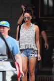 olivia-munn-arrives-on-the-set-of-the-buddy-games-in-vancouver-08-14-2017_5