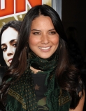 37395-oliviamunn120208-gf242-122-576lo.jpg