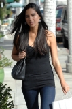 01456_cff_olivia_munn_shopping_in_beverly_hills_8318_122_1048lo.jpg