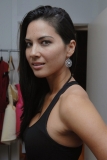 01842_cff_olivia_munn_shopping_in_beverly_hills_439_122_475lo.jpg