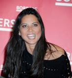 10725-oliviamunnborders070610nbs55-122-352lo