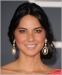 2010grammys_oliviamunn001