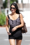 73992-olivia-munn-leaving-her-hotel-on-miami-beach.jpg