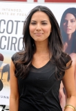 0ZTV0DZQN0_Olivia_Munn_PETA_billboard_--_Hollywood_056.jpg