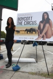 2LCFGDPFXI_Olivia_Munn_PETA_billboard_--_Hollywood_052.jpg