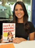 43521-oliviamunnbooksigning-004-122-1128lo.jpg