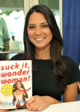 43525-oliviamunnbooksigning-002-122-260lo.jpg