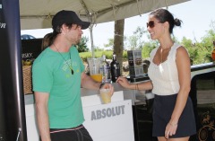 OliviaMunn_hollywood_domino_tournament_golf_045