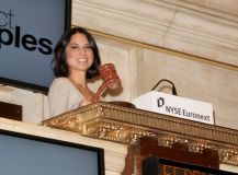 Olivia Munn ringing the closing bell at the New York Stock Exchange (3)