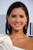 Olivia_Munn_Our_Idiot_Brother_J0001_019