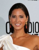 Olivia_Munn_Our_Idiot_Brother_J0001_027