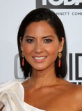 Olivia_Munn_Our_Idiot_Brother_J0001_028