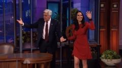 629954921_Olivia_Munn___Jay_Leno_720p_2012_12_03.ts.Standbild002_122_233lo