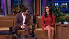 629966967_Olivia_Munn___Jay_Leno_720p_2012_12_03.ts.Standbild008_122_989lo