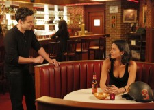 NEW GIRL:  Nick (Jake Johnson, L) meets a tough and beautiful customer (guest star Olivia Munn, R) at the bar in the "Bathtub" episode of NEW GIRL airing Tuesday, Dec. 4 (9:00-9:30 PM ET/PT) on FOX.  ©2012 Fox Broadcasting Co.  Cr:  Jennifer Clasen/FOX