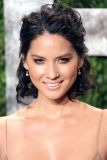 CU-Olivia Munn arrives at the 2012 Vanity Fair Oscar Party-02