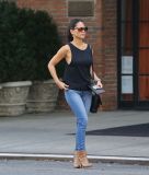 Olivia_Munn_leaving_her_hotel_in_New_York_City_celebutopia_04_.jpg