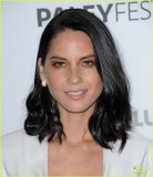 olivia-munn-dev-patel-paleyfest-with-newsroom-cast-02