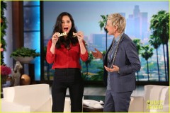 olivia-munn-aaron-rodgers-magic-dog-trainer-03