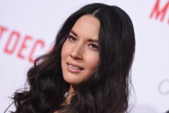 Olivia_Munn_Mortdecai_Prem_01212015___45_