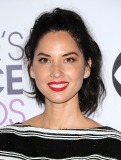 Olivia_Munn_-_The_41st_Annual_People_s_Choice_Awards_in_LA_-_January_7__2015_-_055