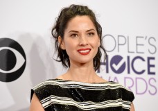 Olivia_Munn_-_The_41st_Annual_People_s_Choice_Awards_in_LA_-_January_7__2015_-_066