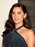 Olivia+Munn+Arrivals+Elton+John+AIDS+Foundation+lpOQpf5ZSkSx