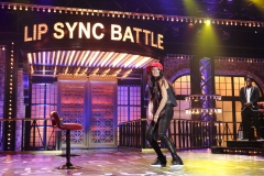 olivia-munn-lip-sync-battle-season-two-episode-two-image-002