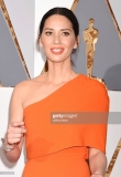 HOLLYWOOD, CA - FEBRUARY 28: Actress Olivia Munn attends the 88th Annual Academy Awards at Hollywood & Highland Center on February 28, 2016 in Hollywood, California.(Photo by Jeffrey Mayer/WireImage) *** Local caption *** Olivia Munn