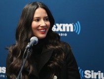 Olivia+Munn+SiriusXM+Town+Hall+Kevin+Hart+BIOxgOJoYfvl