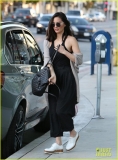 olivia-munn-walks-dogs-frankie-and-chance-on-sunset-boulevard-04