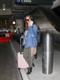 LOS ANGELES, CA - OCTOBER 09: Olivia Munn is seen at Los Angeles International Airport on October 09, 2018 in Los Angeles, California.  (Photo by BG023/Bauer-Griffin/GC Images)