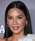 picturepub-olivia-munn-043