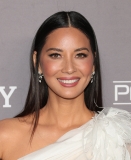 picturepub-olivia-munn-074