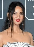 SANTA MONICA, CA - JANUARY 13:  Olivia Munn arrives at the The 24th Annual Critics' Choice Awards  attends The 24th Annual Critics' Choice Awards at Barker Hangar on January 13, 2019 in Santa Monica, California.  (Photo by Steve Granitz/WireImage)