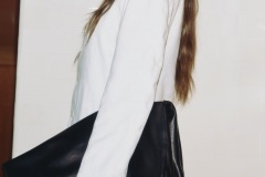 oliviamunn_20251214_p_3787875575775900249_3_3787875563562109067