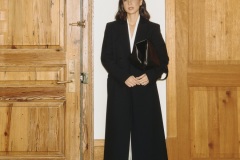 oliviamunn_20251214_p_3787875575775900249_4_3787875563209771593