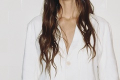 oliviamunn_20251214_p_3787875575775900249_5_3787875563562105528