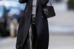 NEW YORK, NEW YORK - JANUARY 04: Olivia Munn is seen in Tribeca on January 04, 2025 in New York City. (Photo by TheStewartofNY/GC Images)