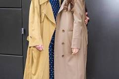 NEW YORK, NEW YORK - APRIL 10: Amanda Peet (L) and Olivia Munn are seen in SoHo on April 10, 2025 in New York City. (Photo by TheStewartofNY/GC Images)