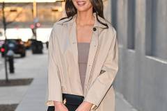 NEW YORK, NEW YORK - APRIL 09: Olivia Munn leaves "The Daily Show" in Midtown West on April 09, 2025 in New York City. (Photo by James Devaney/GC Images)