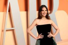 BEVERLY HILLS, CALIFORNIA - MARCH 02: Olivia Munn attends the 2025 Vanity Fair Oscar Party Hosted By Radhika Jones at Wallis Annenberg Center for the Performing Arts on March 02, 2025 in Beverly Hills, California.  (Photo by Amy Sussman/Getty Images)