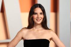 BEVERLY HILLS, CALIFORNIA - MARCH 02: Olivia Munn attends the 2025 Vanity Fair Oscar Party Hosted By Radhika Jones at Wallis Annenberg Center for the Performing Arts on March 02, 2025 in Beverly Hills, California.  (Photo by Jamie McCarthy/WireImage)
