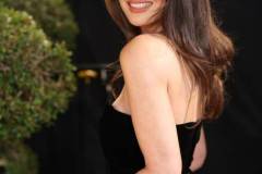 BEVERLY HILLS, CALIFORNIA - MARCH 02: Olivia Munn attends the 2025 Vanity Fair Oscar Party Hosted By Radhika Jones at Wallis Annenberg Center for the Performing Arts on March 02, 2025 in Beverly Hills, California.  (Photo by Cindy Ord/VF25/Getty Images for Vanity Fair)