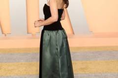 BEVERLY HILLS, CALIFORNIA - MARCH 02: Olivia Munn attends the 2025 Vanity Fair Oscar Party Hosted By Radhika Jones at Wallis Annenberg Center for the Performing Arts on March 02, 2025 in Beverly Hills, California. (Photo by Daniele Venturelli/Getty Images)