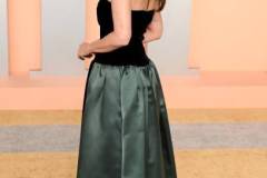 BEVERLY HILLS, CALIFORNIA - MARCH 02: Olivia Munn attends the 2025 Vanity Fair Oscar Party hosted by Radhika Jones at the Wallis Annenberg Center for the Performing Arts on March 02, 2025 in Beverly Hills, California. (Photo by Karwai Tang/WireImage)